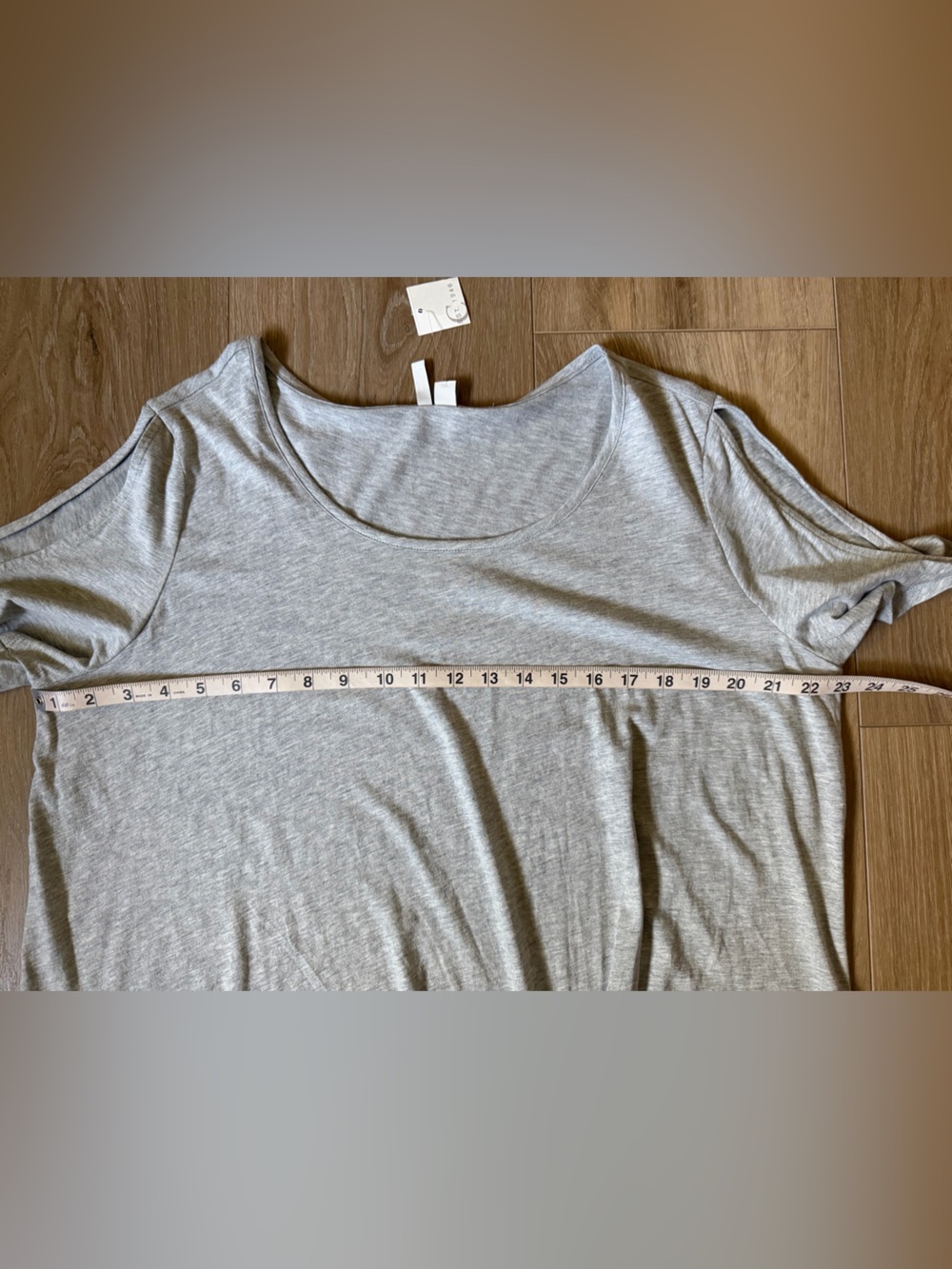 C EST 1946 Twist Front Southsummet Gray Top 18/20W NWT - Picture 5 of 8